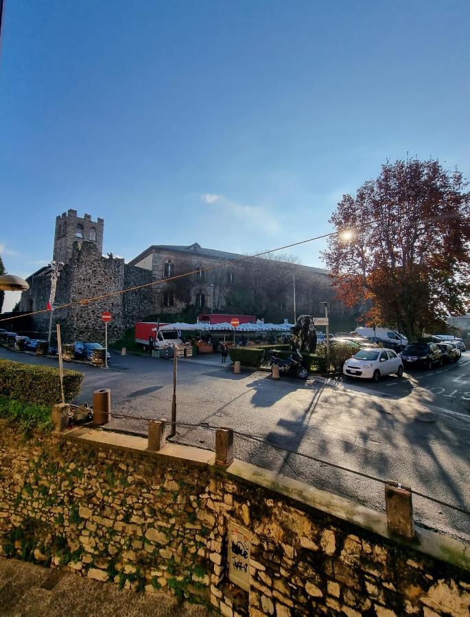 La Finestra Sul Castello Desenzano-By Goccia Di Lago Desenzano del Garda Exterior photo